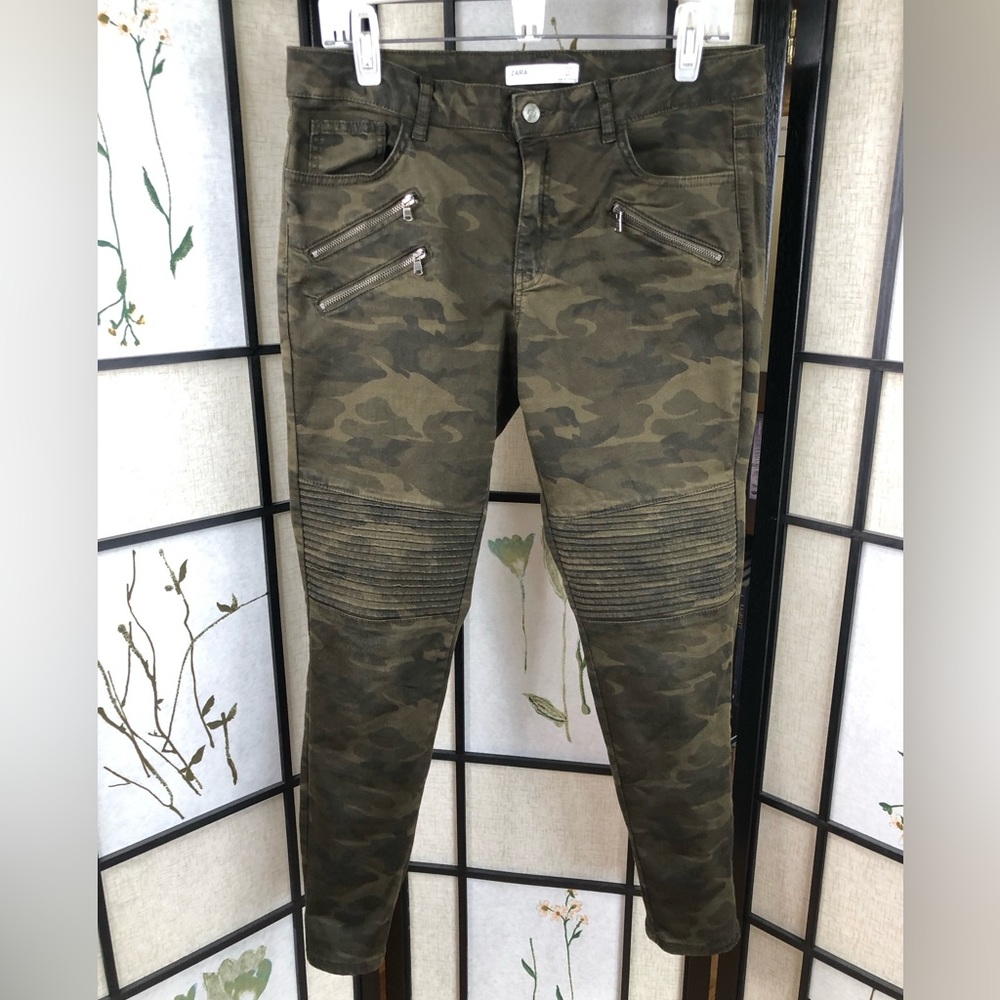 Zara Skinny Jeans Zipper Moto Denim Camo Jeans. Size 30 Women’s.